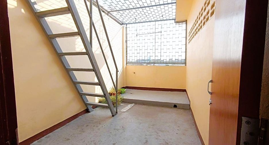 Gewerbefläche zum Kauf mit 4 Zimmer in Mueang Nonthaburi, Nonthaburi