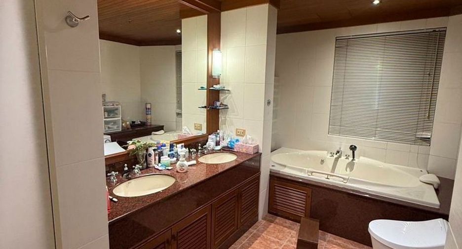 À vendre 3 chambres condo à Watthana, Bangkok