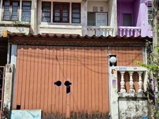 For sale 2 bedrooms townhouse in Bangkok Noi, Bangkok