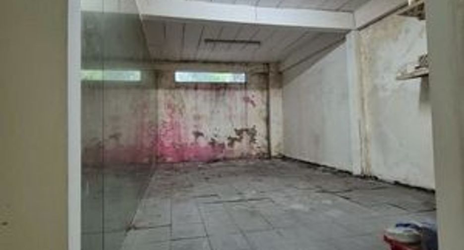 For sale 2 bedrooms townhouse in Bangkok Noi, Bangkok