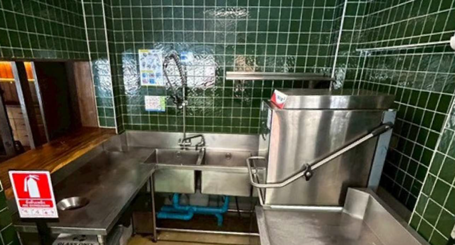 For rent retail Space in Yan Nawa, Bangkok
