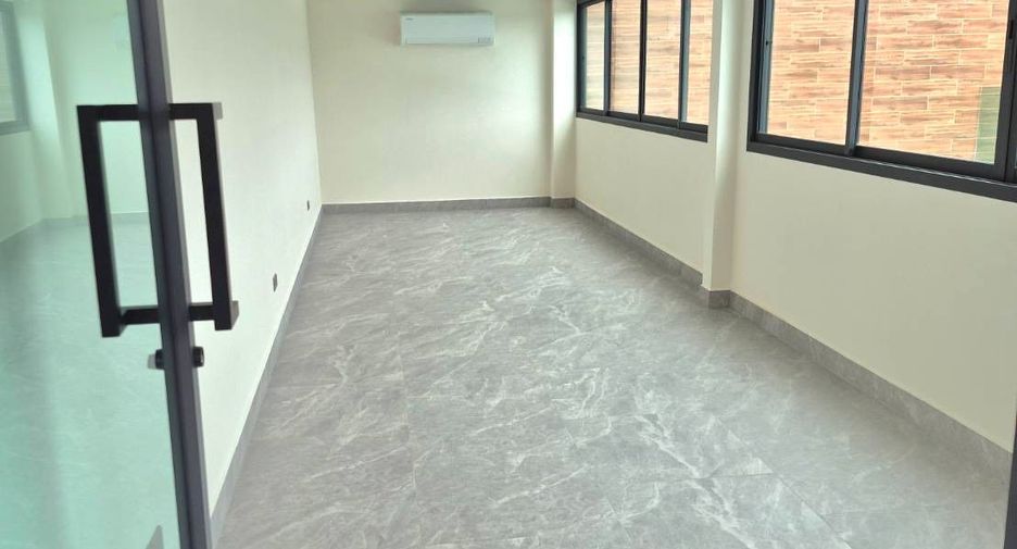 For sale 3 ベッドルーム villa in Bang Lamung, Chonburi