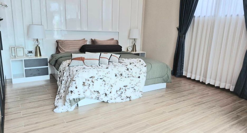 For sale 3 ベッドルーム villa in Bang Lamung, Chonburi
