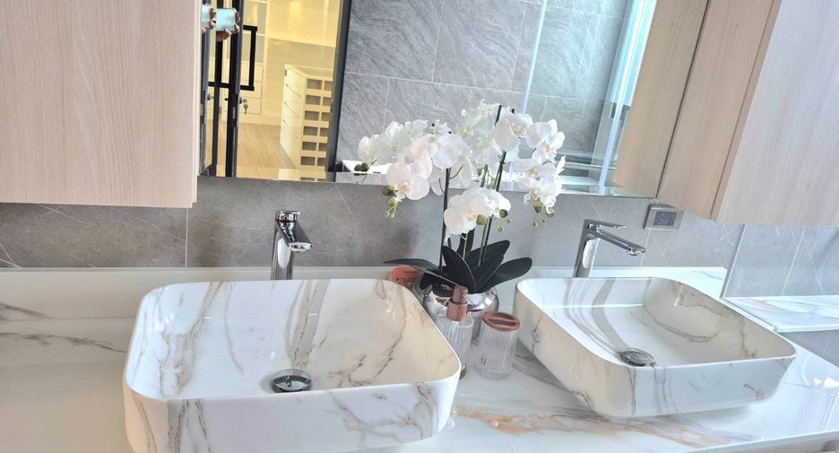For sale 3 ベッドルーム villa in Bang Lamung, Chonburi