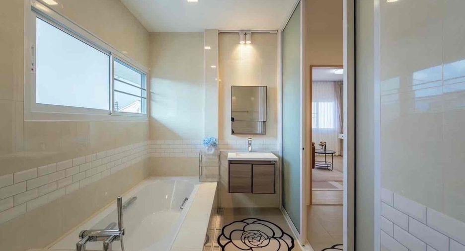 For rent and for sale 4 bedrooms house in Hang Dong, Chiang Mai