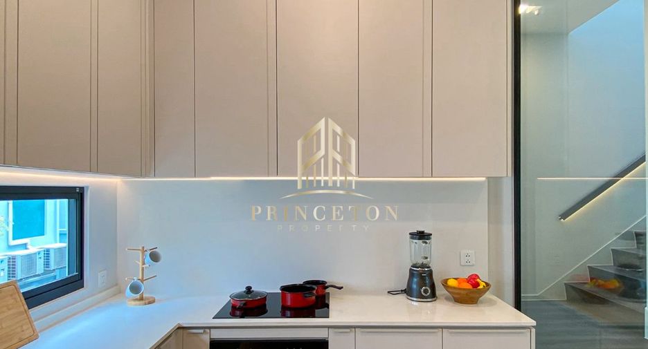 Haus zur Miete und zum Kauf mit 4 Zimmer in Saphan Sung, Bangkok