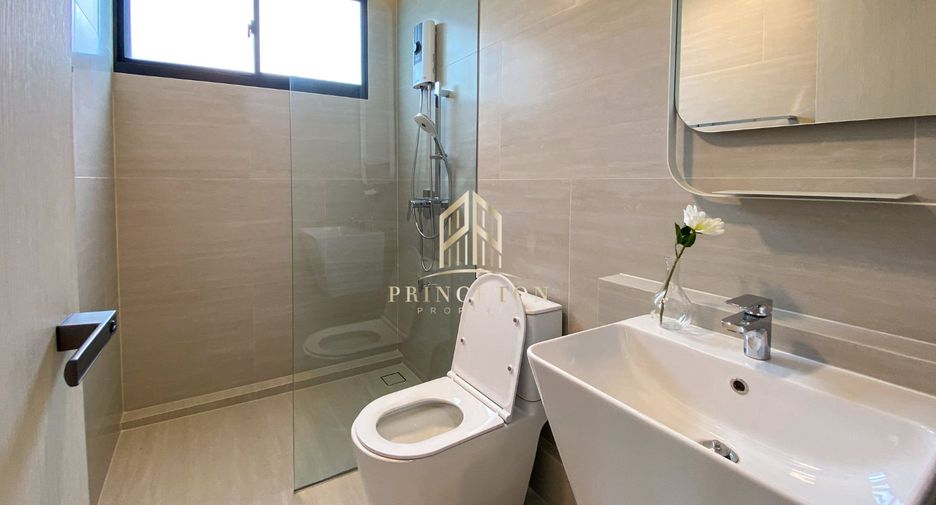 Haus zur Miete und zum Kauf mit 4 Zimmer in Saphan Sung, Bangkok