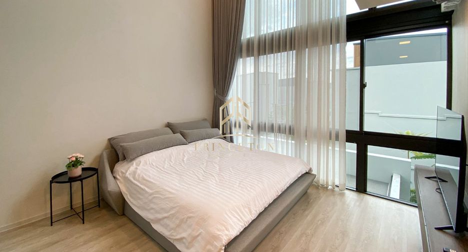 Haus zur Miete und zum Kauf mit 4 Zimmer in Saphan Sung, Bangkok