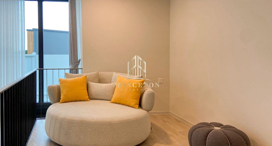 Haus zur Miete und zum Kauf mit 4 Zimmer in Saphan Sung, Bangkok
