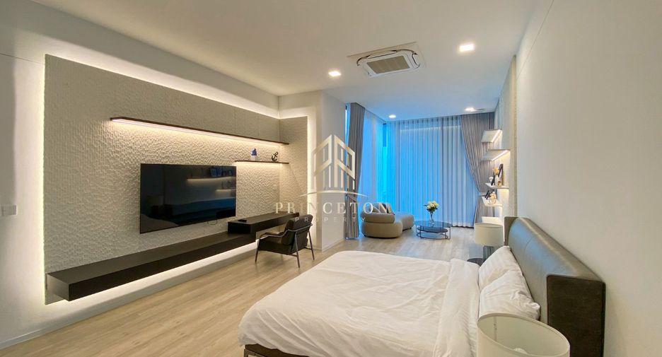 Haus zur Miete und zum Kauf mit 4 Zimmer in Saphan Sung, Bangkok