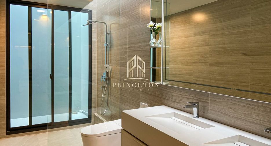 Haus zur Miete und zum Kauf mit 4 Zimmer in Saphan Sung, Bangkok