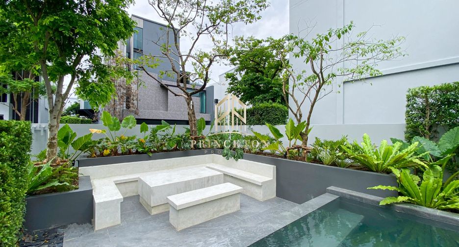 Haus zur Miete und zum Kauf mit 4 Zimmer in Saphan Sung, Bangkok