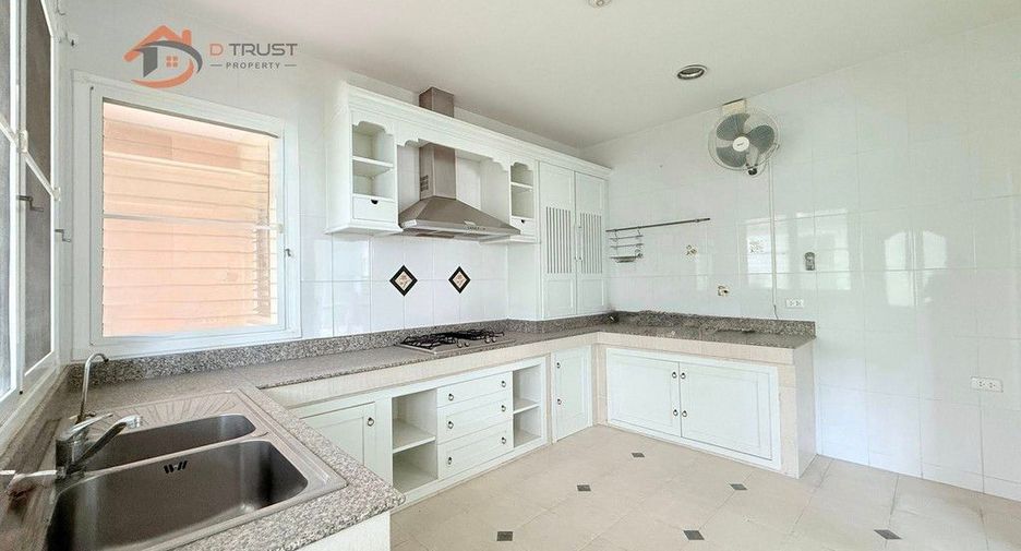 For sale 4 bedrooms house in Bang Phli, Samut Prakan