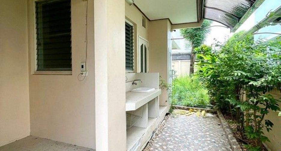 For sale 4 bedrooms house in Bang Phli, Samut Prakan