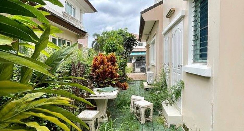 For sale 4 bedrooms house in Bang Phli, Samut Prakan