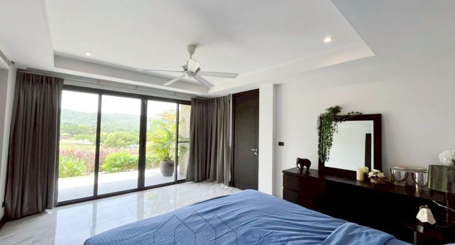 For sale 4 ベッドルーム villa in Hua Hin, Prachuap Khiri Khan