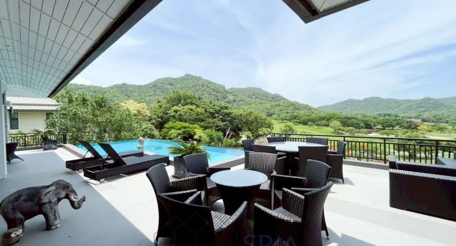 For sale 4 ベッドルーム villa in Hua Hin, Prachuap Khiri Khan