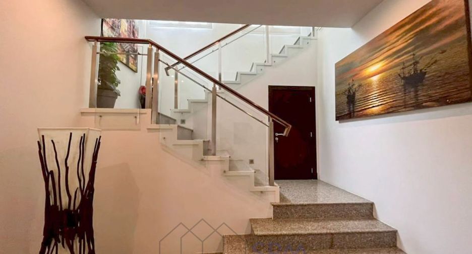 For sale 4 ベッドルーム villa in Hua Hin, Prachuap Khiri Khan