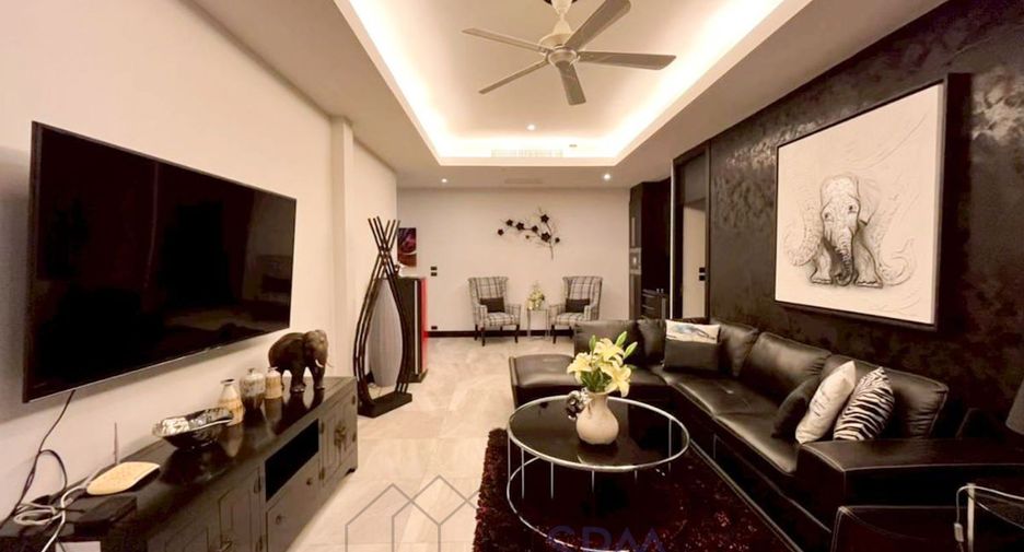 For sale 4 ベッドルーム villa in Hua Hin, Prachuap Khiri Khan