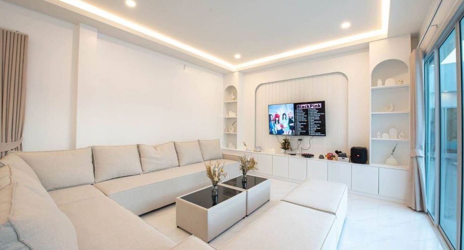 Villa zum Kauf mit 6 Zimmer in Bang Lamung, Chonburi