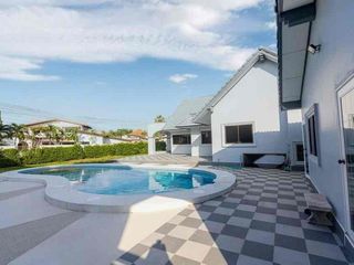 For Rent 4 Bedroom House In Bang Lamung, Chonburi