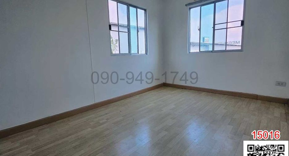For rent 3 bedrooms townhouse in Min Buri, Bangkok