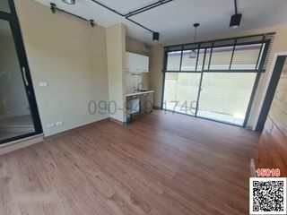 For rent 2 bedrooms townhouse in Saphan Sung, Bangkok