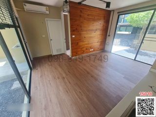 For rent 2 bedrooms townhouse in Saphan Sung, Bangkok