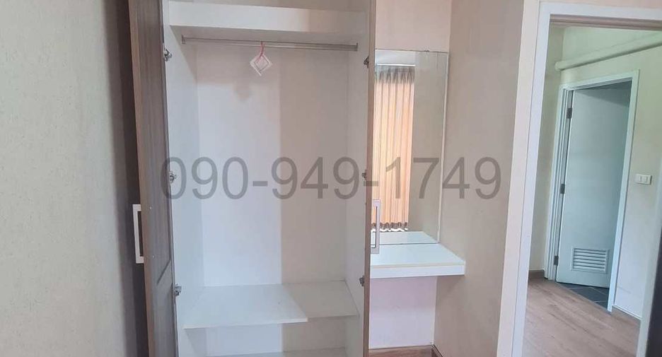 For rent 2 bedrooms townhouse in Saphan Sung, Bangkok