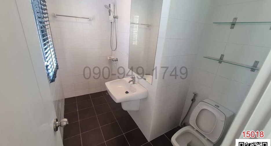 For rent 2 bedrooms townhouse in Saphan Sung, Bangkok