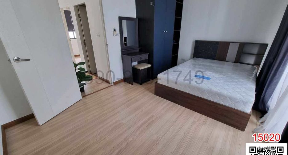 For rent 3 bedrooms townhouse in Phasi Charoen, Bangkok