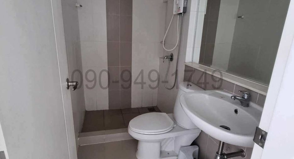 For rent 3 bedrooms townhouse in Phasi Charoen, Bangkok