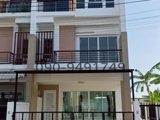 Reihenhaus zur Miete mit 3 Zimmer in Lat Phrao, Bangkok