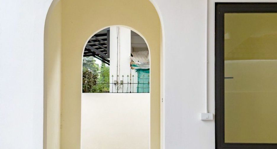 À vendre 3 chambres bureau à Mueang Chiang Mai, Chiang Mai