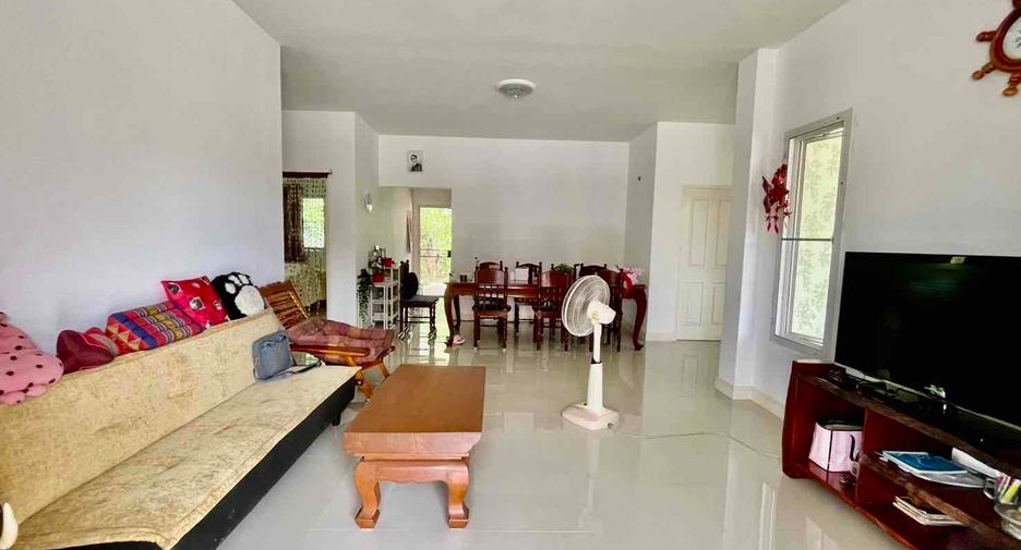 For sale 3 ベッドルーム house in Sattahip, Chonburi