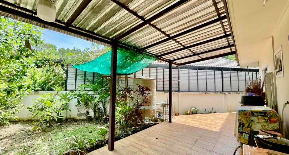 For sale 3 ベッドルーム house in Sattahip, Chonburi