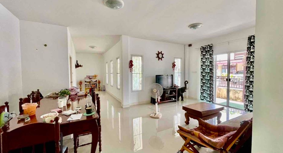 For sale 3 ベッドルーム house in Sattahip, Chonburi