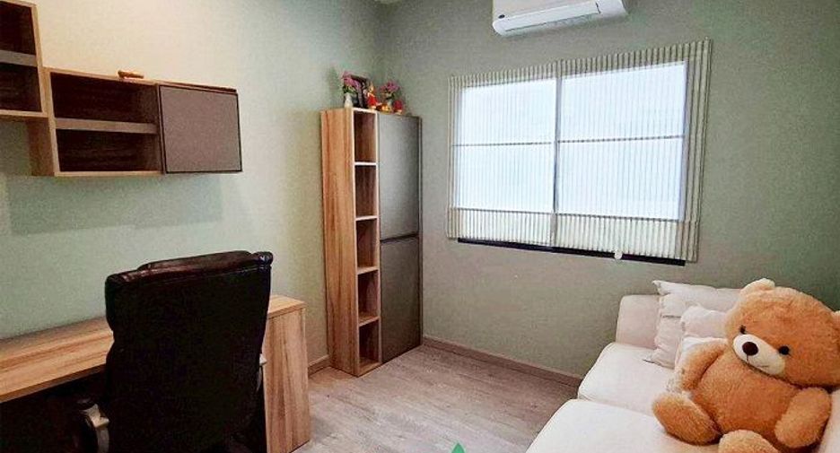 For sale 4 bedrooms house in Lat Krabang, Bangkok