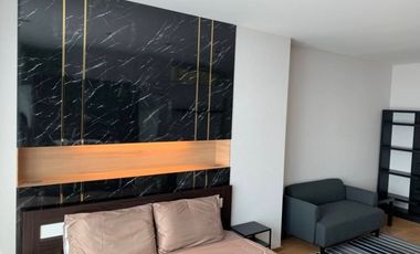 À vendre 1 chambre condo à Huai Khwang, Bangkok