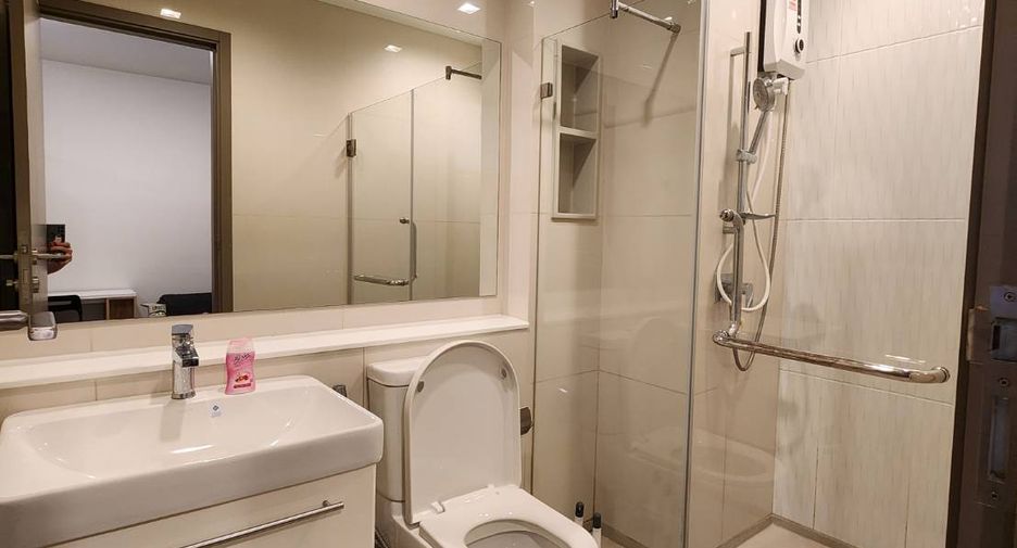 For rent 1 bed condo in Huai Khwang, Bangkok
