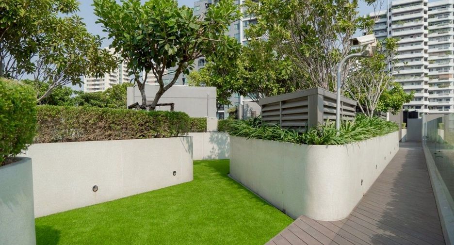 For rent 2 bedrooms condo in Watthana, Bangkok