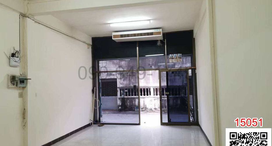 Local comercial en alquiler de 2 habitaciones en Mueang Chon Buri, Chonburi