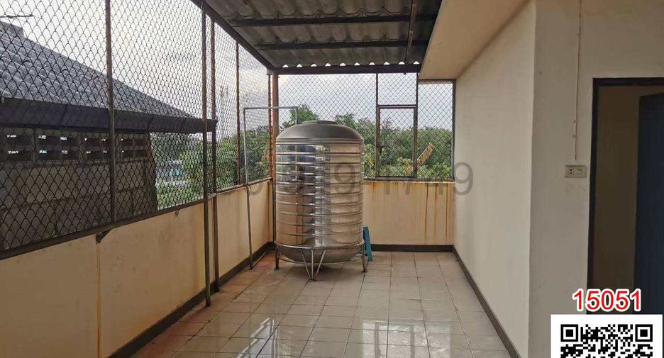 Local comercial en alquiler de 2 habitaciones en Mueang Chon Buri, Chonburi