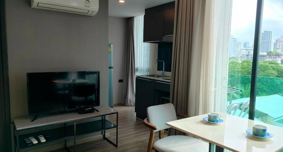 For rent 1 bed condo in Watthana, Bangkok