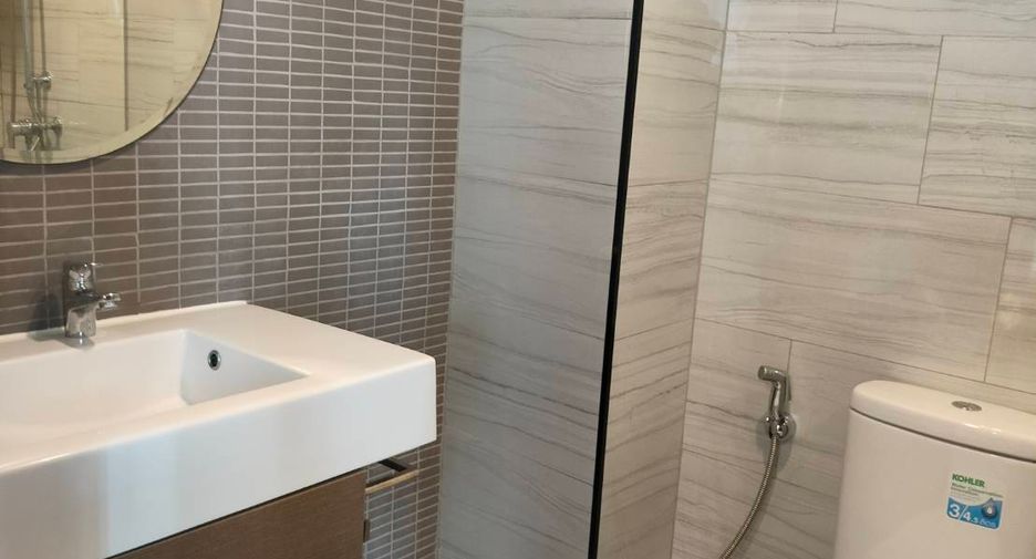 For rent 1 bed condo in Watthana, Bangkok