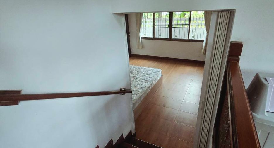 For rent 3 bedrooms house in Mueang Chiang Mai, Chiang Mai