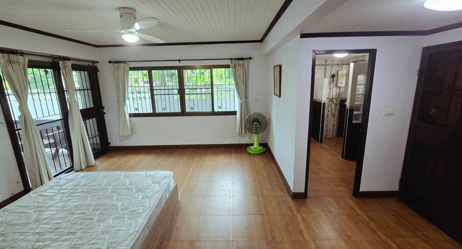 For rent 3 bedrooms house in Mueang Chiang Mai, Chiang Mai