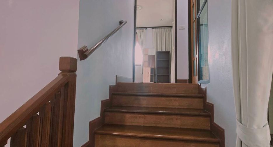 For rent 3 bedrooms house in Mueang Chiang Mai, Chiang Mai