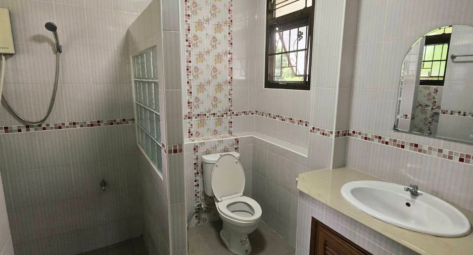 For rent 3 bedrooms house in Mueang Chiang Mai, Chiang Mai