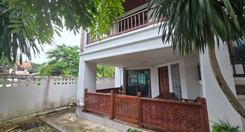 For rent 3 bedrooms house in Mueang Chiang Mai, Chiang Mai